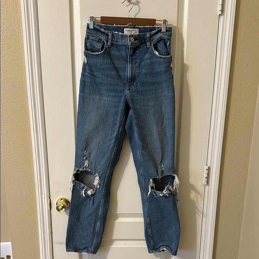 Abercrombie & Fitch Women's Distressed Jeans 90s Straight Ultra High Rise 28 - Picture 1 of 4